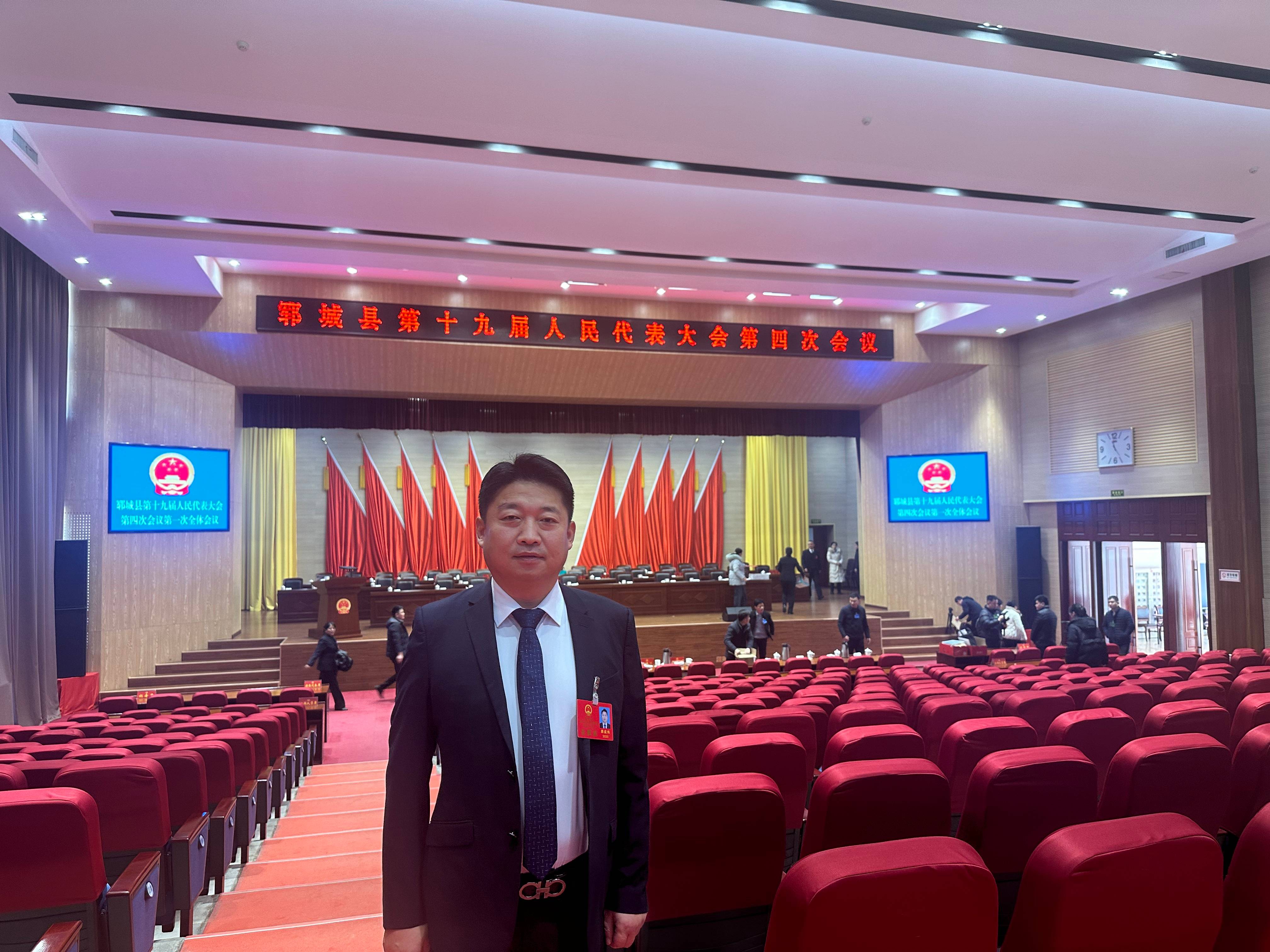 中企清大金融教育集團(tuán)董事長薛成偉參加兩會(huì)，為金融教育發(fā)展發(fā)聲